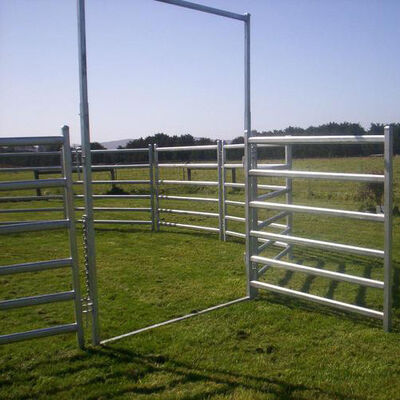 Length 2.1m Height 1.8m Galvanized Livestock Panels For Horse Fence 6 Rails