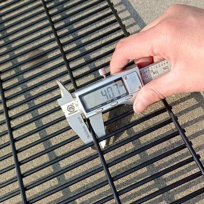 Curved 358 Security Mesh Panels 4mm Wire 358 Mesh Fencing Customized