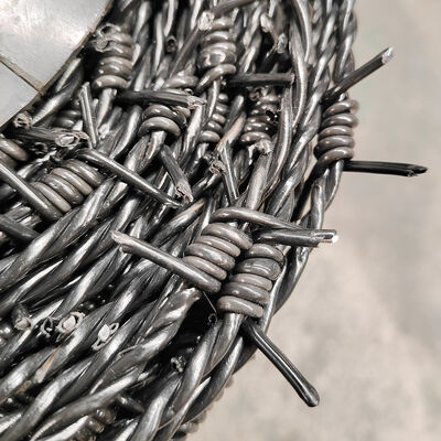 Galvanized Barbed Chain Link Fence 200m 500m Chain Link Fence Razor Wire