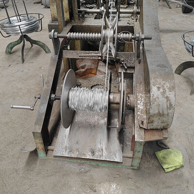 High Tensile Strength Galvanized 100m Barbed Wire Fencing  Preserve Prison