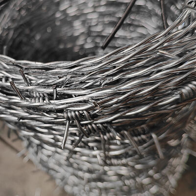 12.5 Gauge Zinc Coated Iron Wire Barb Wire Mesh Galvanized Barbed Wire