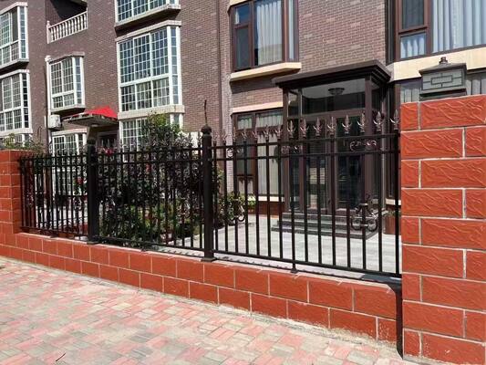 Residential Area Zinc Steel Guardrail Fence Park School Wrought Iron Fence Villa Factory Courtyard Isolation and Protection